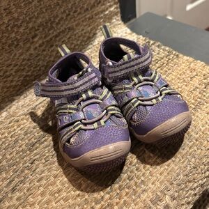 Baby Petra stride rite girls sandals purple size 5.5